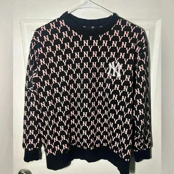MLB Tops - MLB New York Yankees Monogram Embossed Sweatshirt Small Black & Pink.  baseball